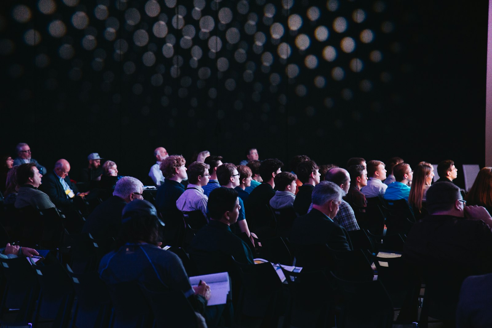 How to find a corporate videographer for your event